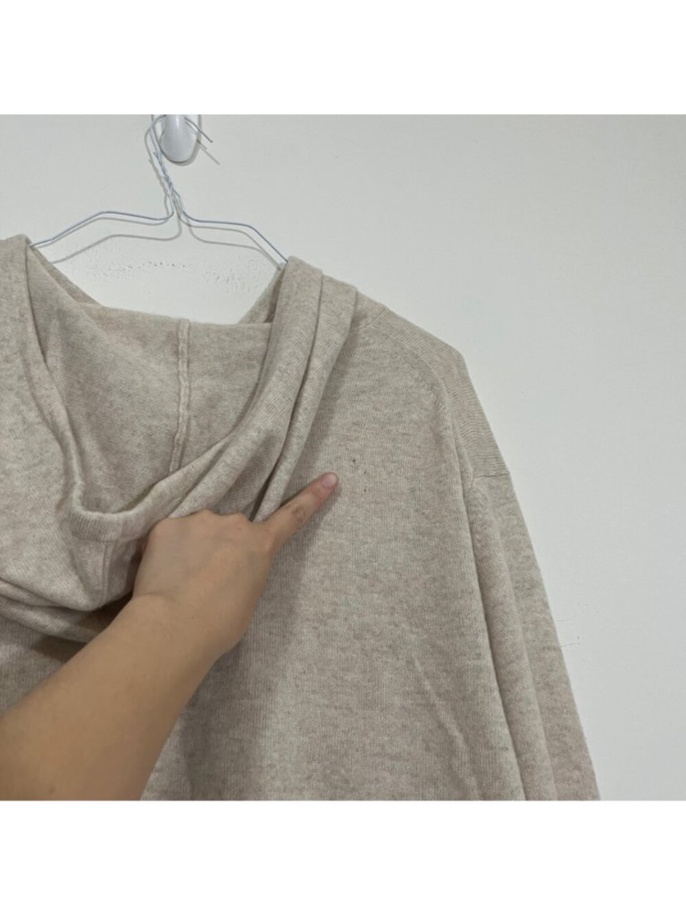 Naadam Sz 2X Signature 100% Cashmere Hoodie Sweater Pullover Beige *Small Holes - Picture 2 of 14